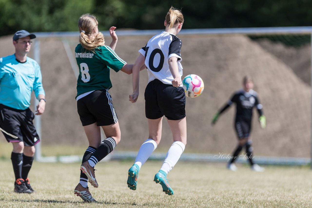 Bild 96 - wBJ TuRa Meldorf/Buesum - JFV Luebeck : Ergebnis: 1:0